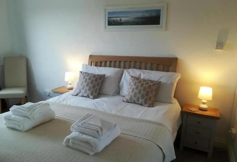 Deluxe Kolmen Hengen Huone, Seren Villa