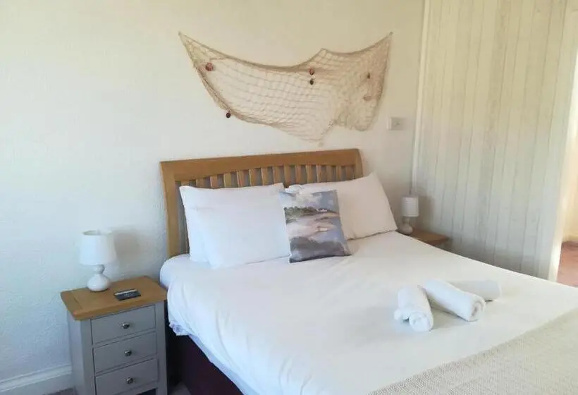 Deluxe Kolmen Hengen Huone, Seren Villa
