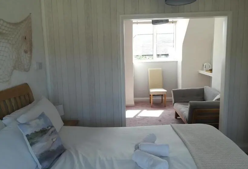 Deluxe Kolmen Hengen Huone, Seren Villa