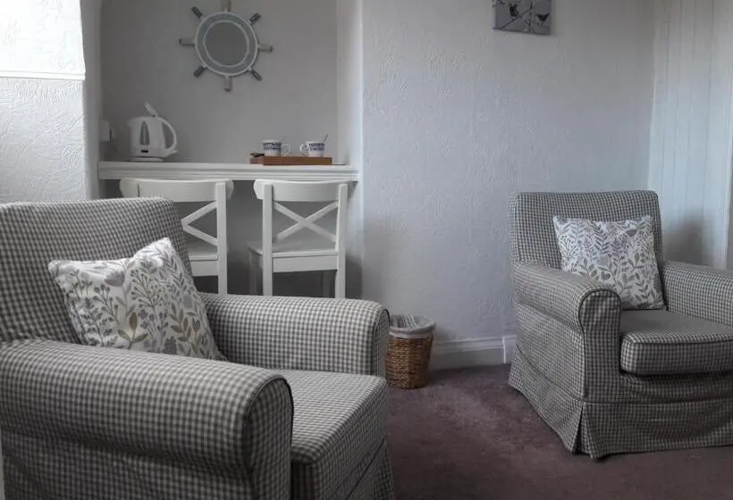 Deluxe Kolmen Hengen Huone, Seren Villa