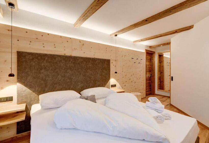Номер Стандарт с Балконом, Residence Gasser