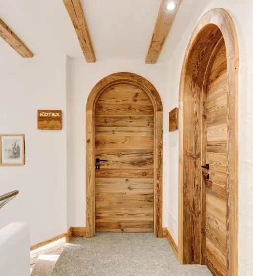 Juniorsviitti Vuoristonäkymä, Residence Gasser