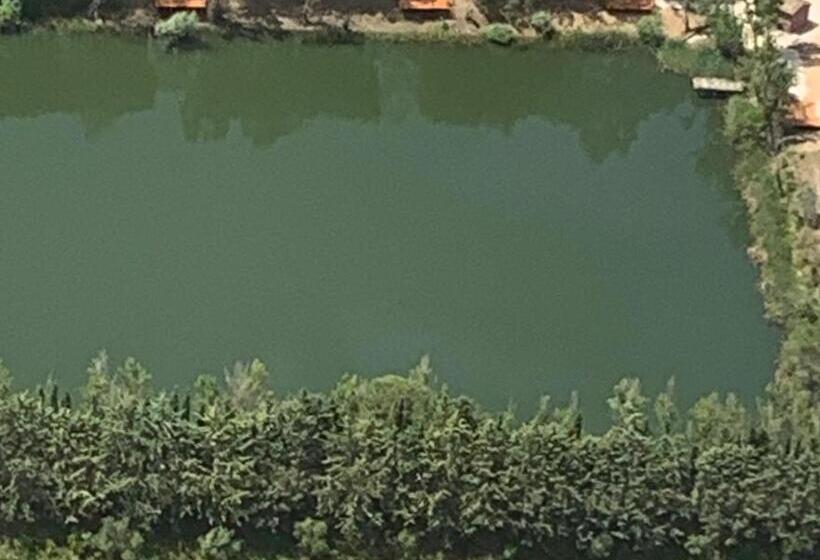 كوخ قياسي, Agriturismo La Fontanella & Glamping