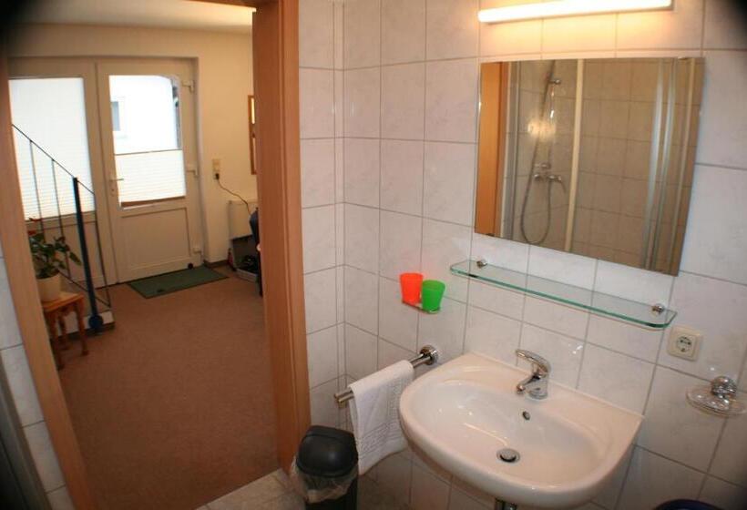 标准间, Zum Schlossgarten