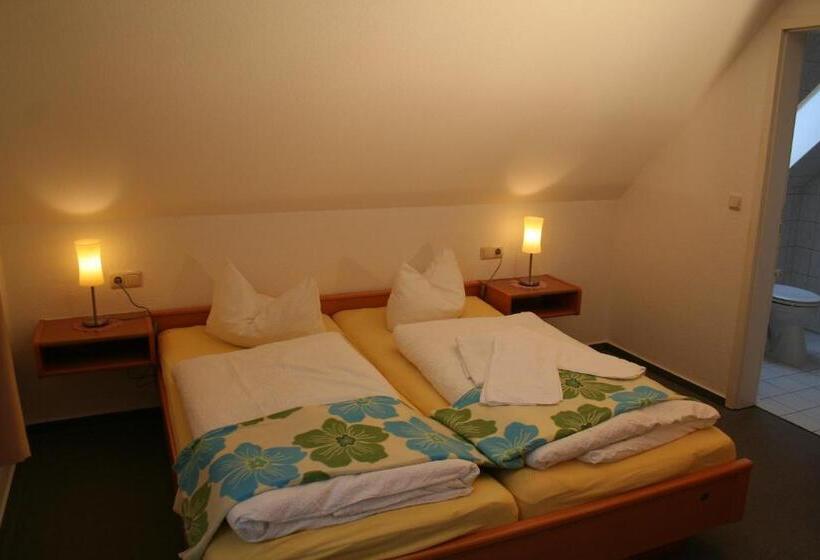 标准间, Zum Schlossgarten