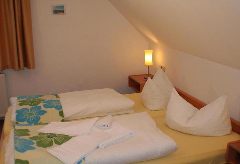 标准间, Zum Schlossgarten