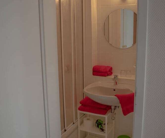 Camera Standard, Pension Haus Marga