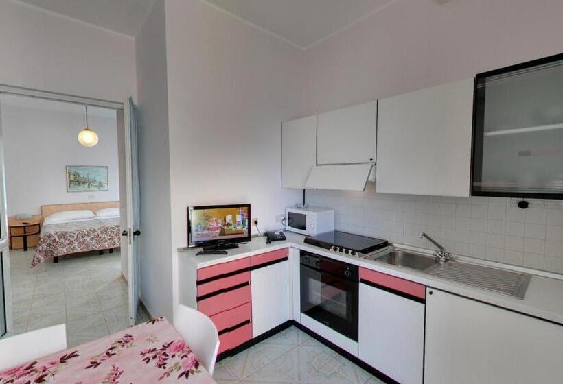 Апартаменты 1 Спальня с Балконом, Residence Hotel Amalfi