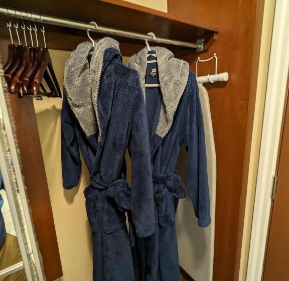 스탠다드 룸 킹사이즈 침대, Inn At The Harbour