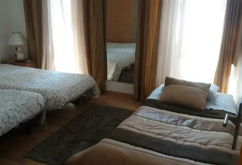 Perhehuone, Alojamento Cesarini
