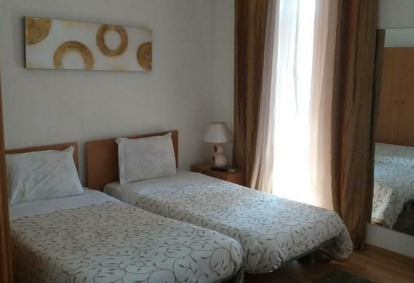 Семейный Номер, Alojamento Cesarini