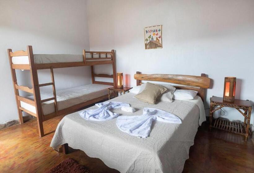 スタンダードトリプルルーム, Buddy's Hostel & Pousada Alto Paraiso