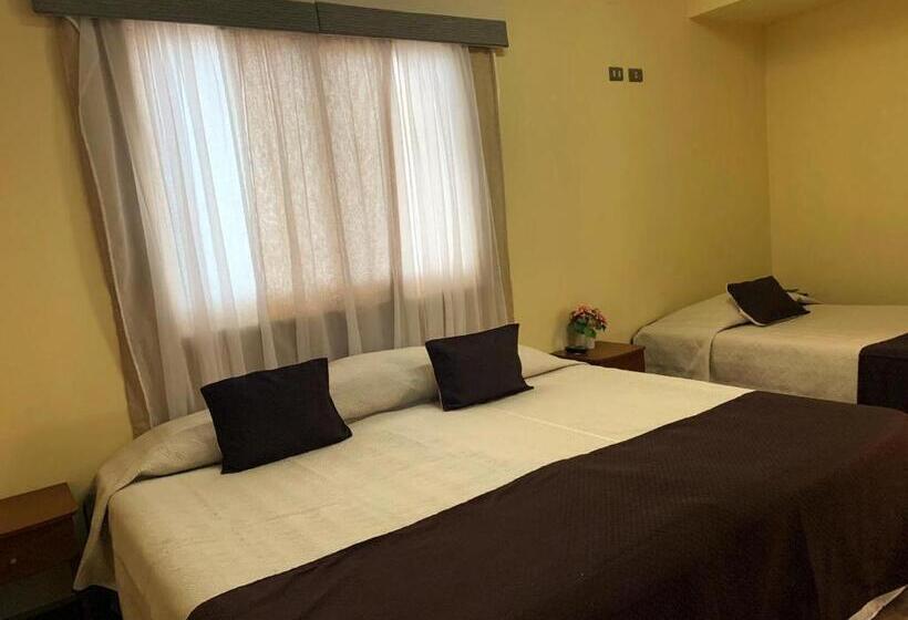 3 Bett Superior Zimmer, Juku Hostal