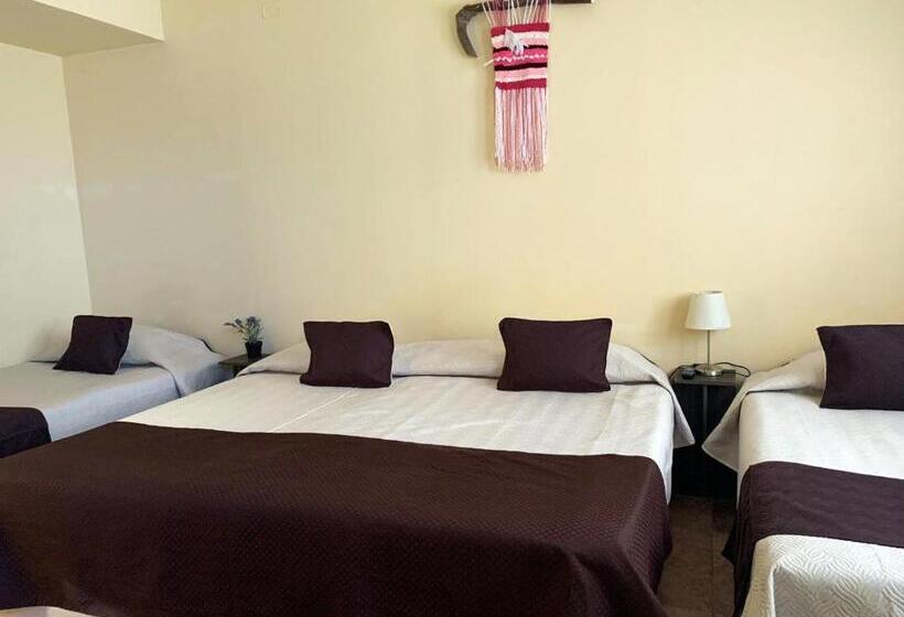 4 Bett Superior Zimmer, Juku Hostal