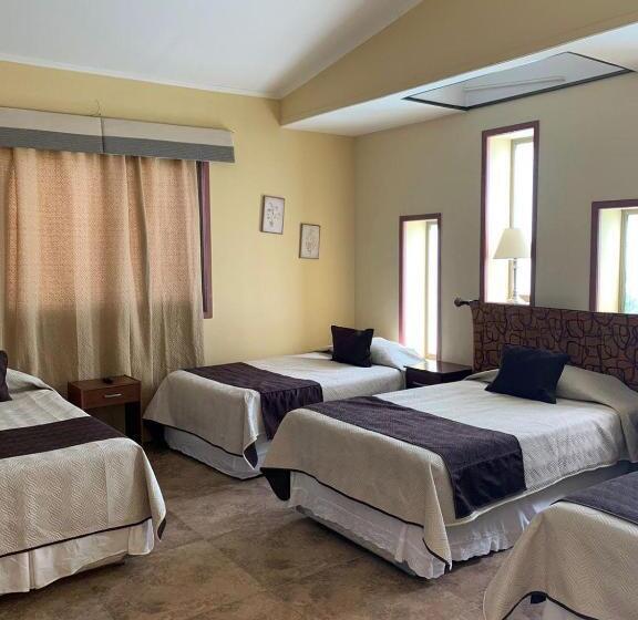 4 Bett Superior Zimmer, Juku Hostal