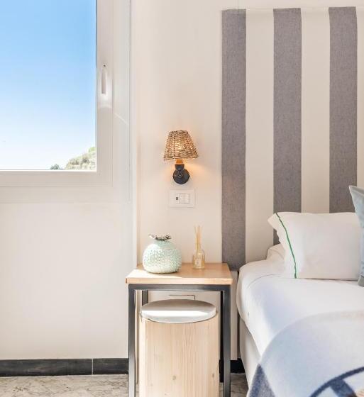 חדר קלאסי עם נוף לים, La Torretta Lodge