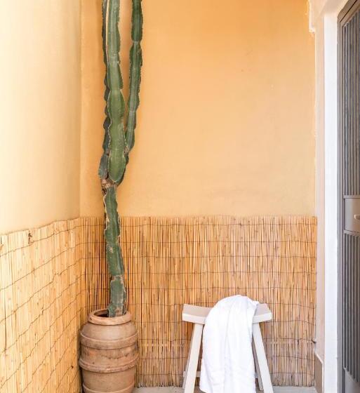 غرفة كلاسيكية مطلّة علي البحر, La Torretta Lodge