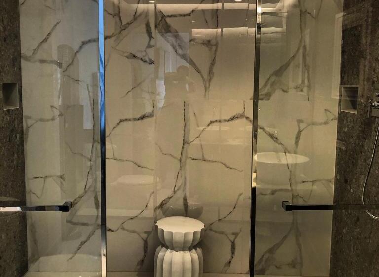 סוויטה נוף לים, La Torretta Lodge