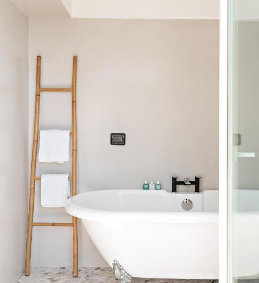 סוויטה אקזקיוטיב, La Torretta Lodge