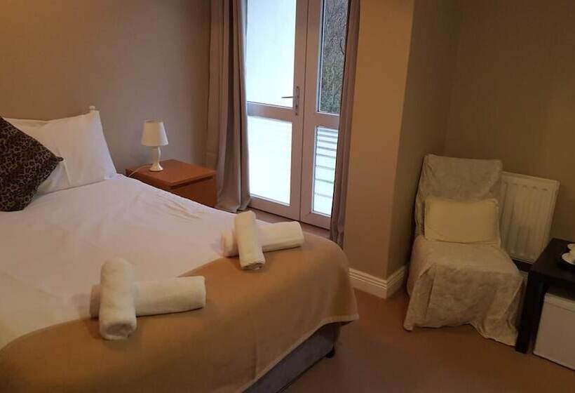 Семейный Номер, Portfinn Lodge