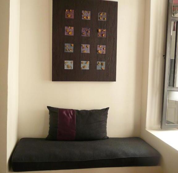 اتاق استاندارد, Riad Capaldi