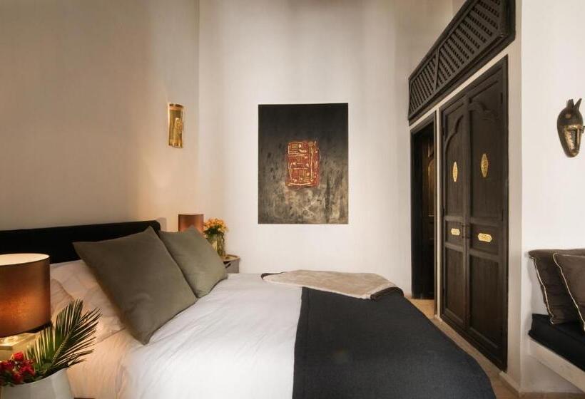 اتاق استاندارد, Riad Capaldi