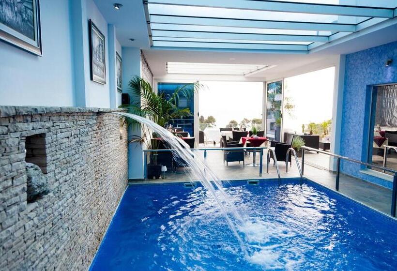 آپارتمان 2 خوابه با چشمانداز دریا, Senator