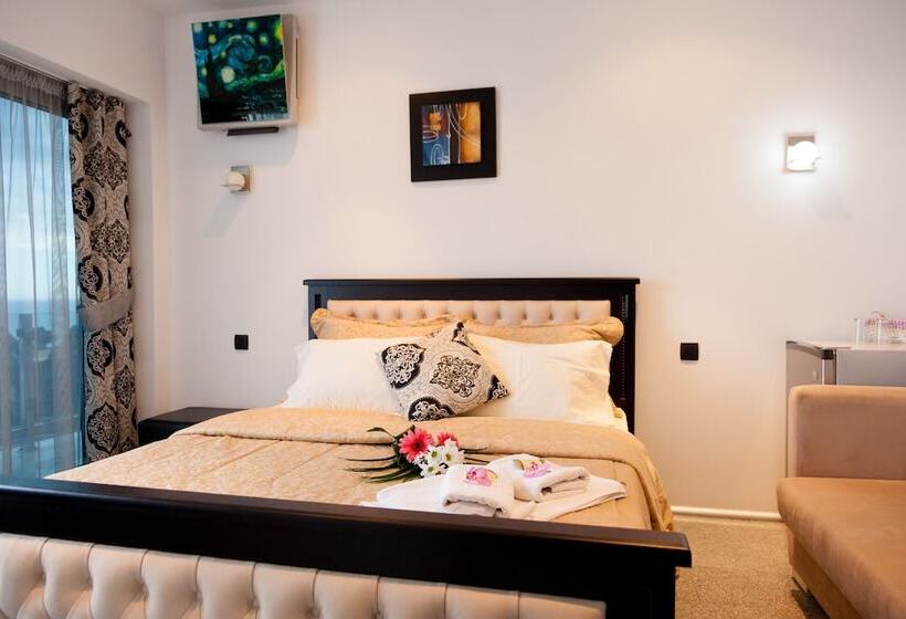 اتاق استاندارد با چشمانداز دریا, Senator