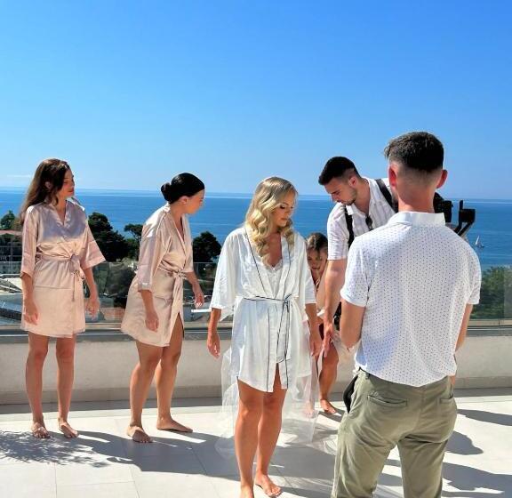 آپارتمان 2 خوابه با چشمانداز دریا, Senator