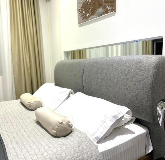 اتاق استاندارد, Senator