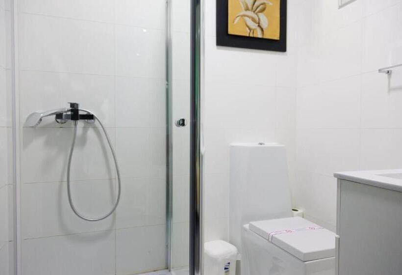 اتاق استاندارد, Senator