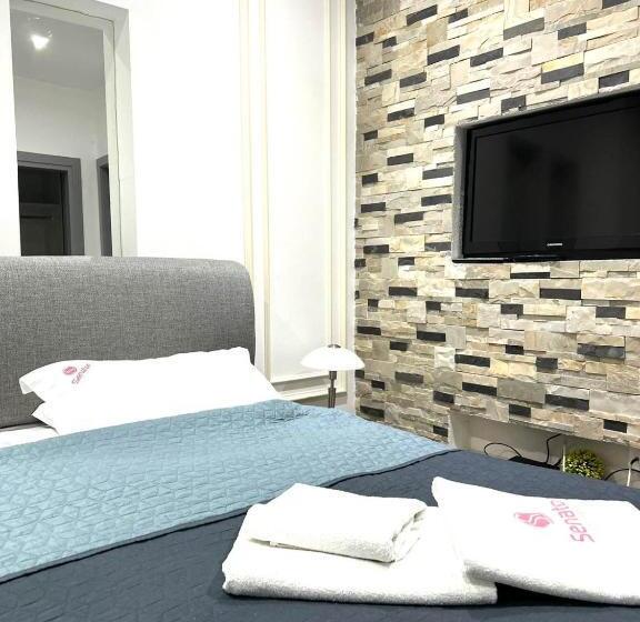 اتاق استاندارد, Senator