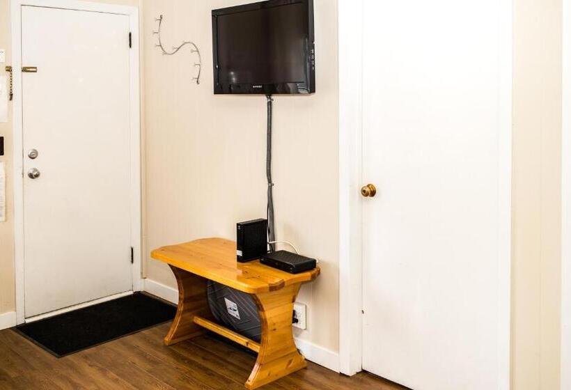 خانه 1 خوابه, Crescent Motel