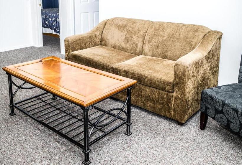 سوییت خانوادگی, Crescent Motel