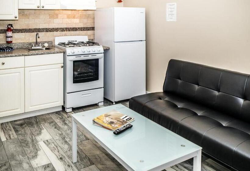 استودیوی استاندارد, Crescent Motel