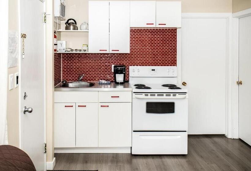 خانه 1 خوابه, Crescent Motel