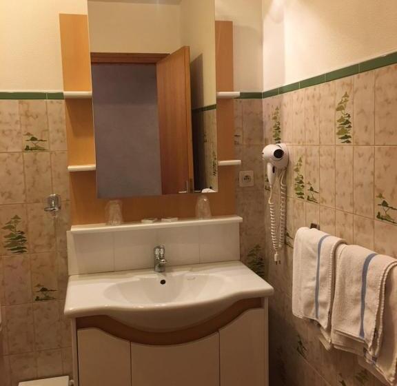 스탠다드 룸, Les Soldanelles