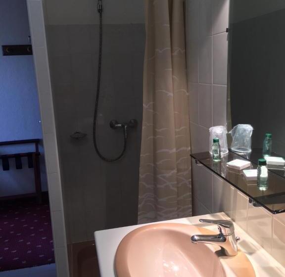 스탠다드 싱글 룸, Les Soldanelles