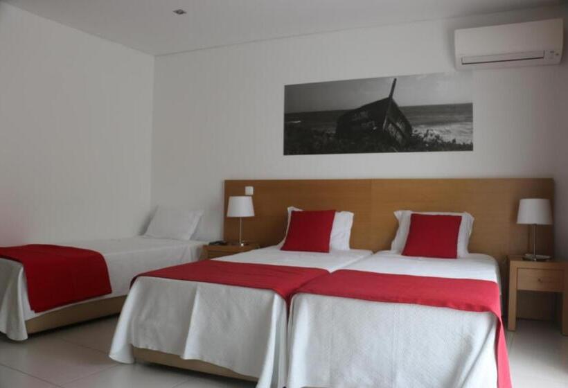 غرفة قياسية ثلاثية, Casa Praia Mar