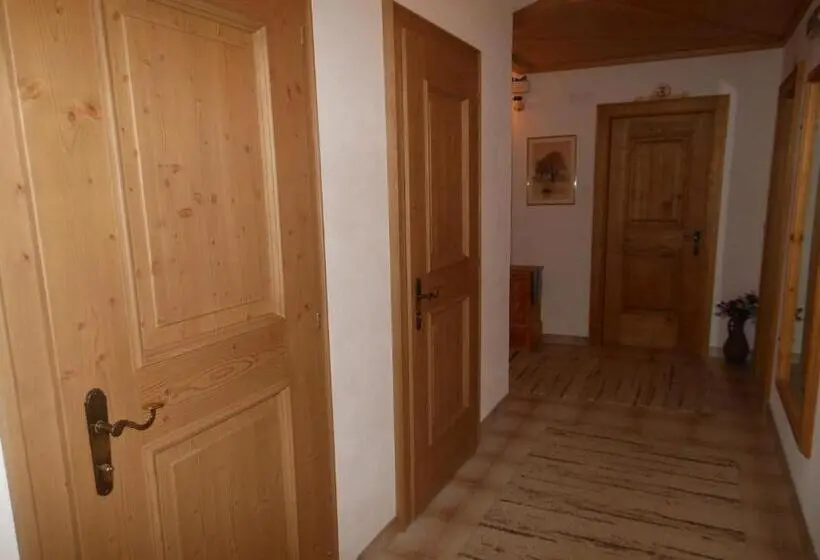 Comfort room with balcony, Gafluna