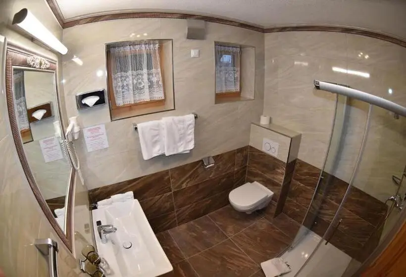 Comfort room with balcony, Gafluna