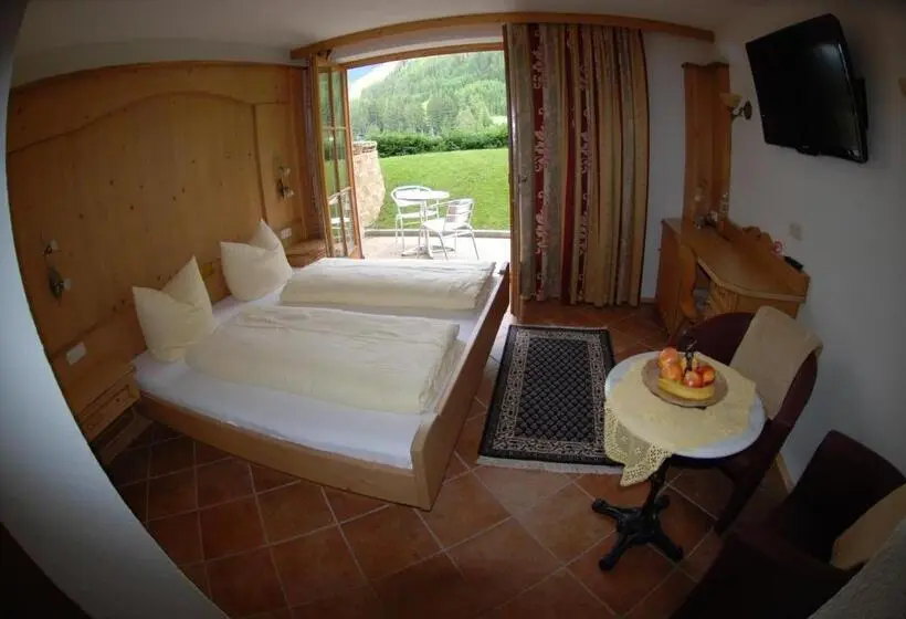 Comfort room with terrace, Gafluna
