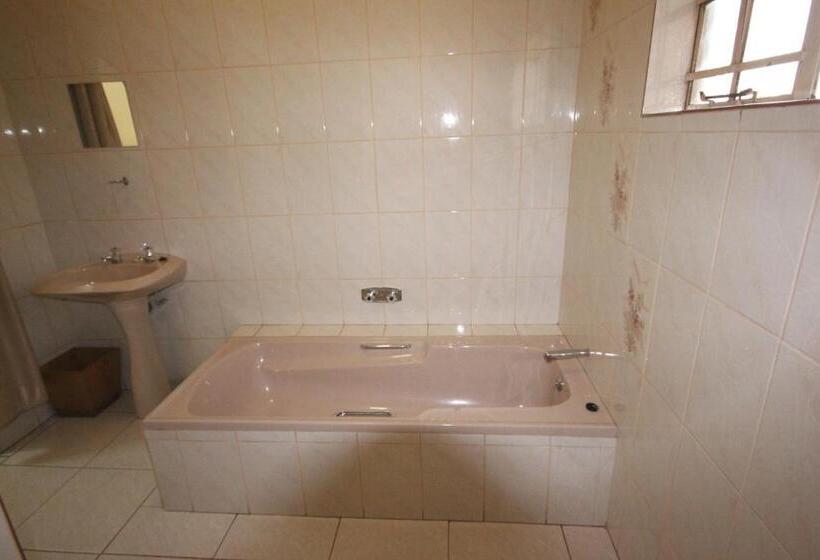 اتاق خانوادگی, Ingwe Guesthouse