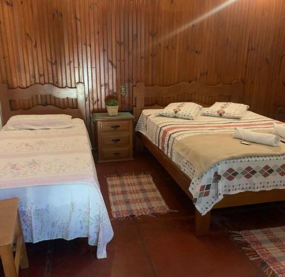 חדר סטנדרט לארבעה, Pousada Do Ipê Amarelo