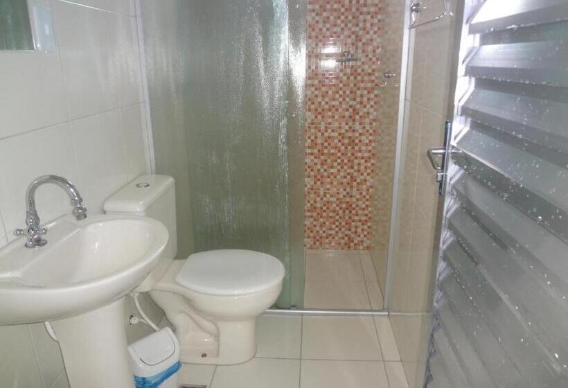 四人标准间, Pousada Pg One
