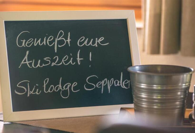 Superior suite with balcony, Lodge Seppaler