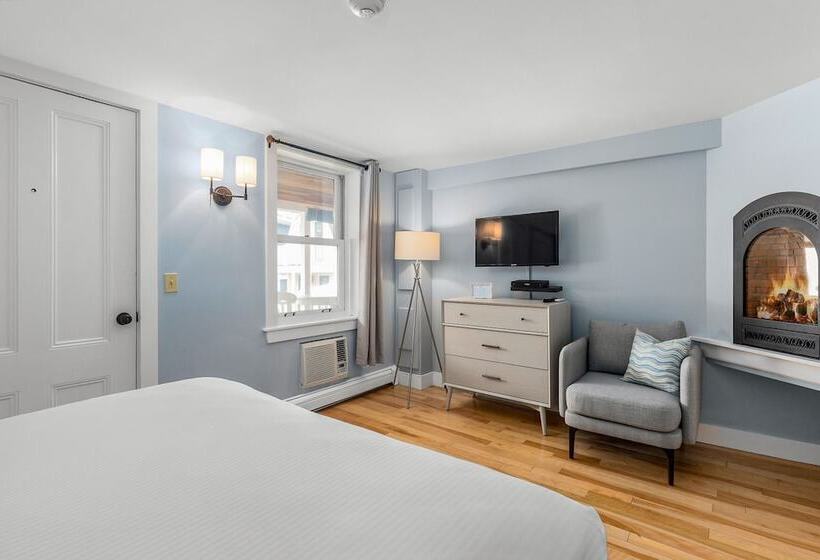 スタンダードルーム, Mabel's House