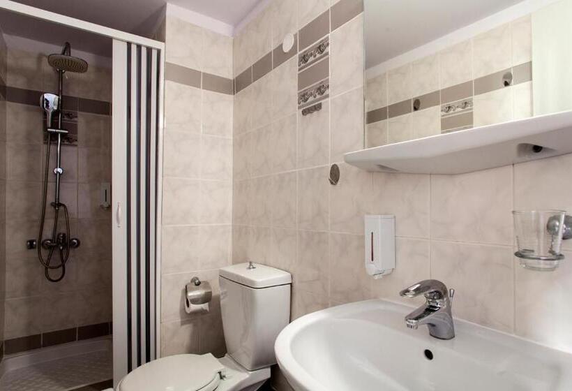 דירת משפחה, Elychryson