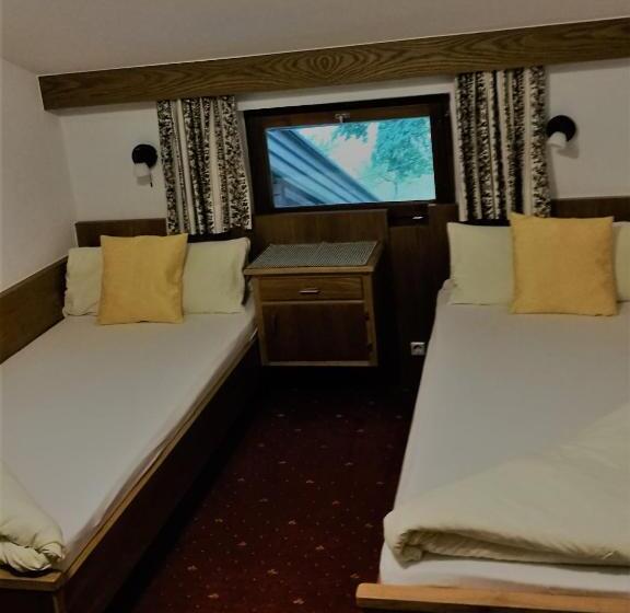 带阳台标准四人间, Gästepension Wiesenheim