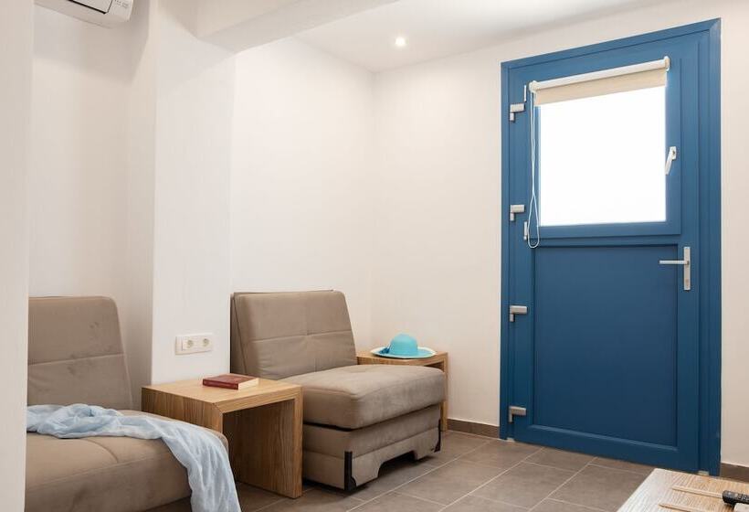 דירת חדר, Tristhenia